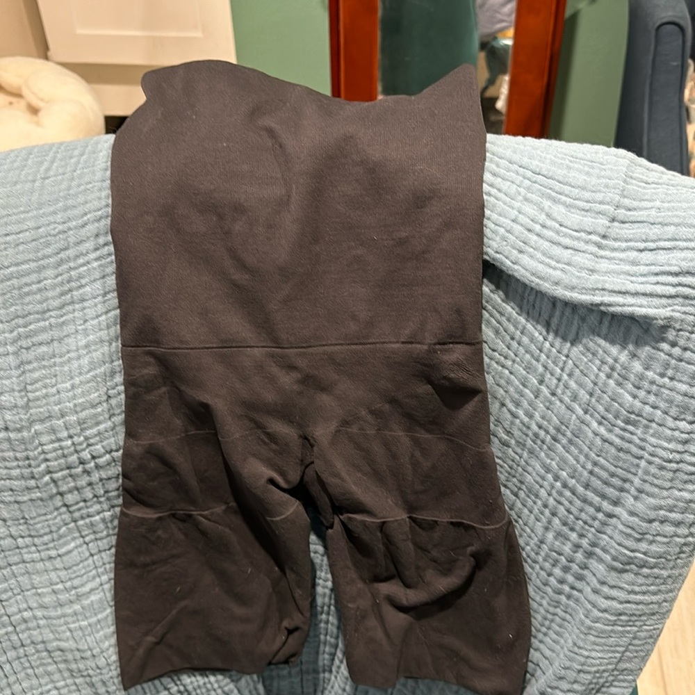 Spanx shapewear M